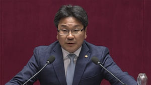 [취재파일] 국회 본회의장에 울려 퍼진 ‘임을 위한 행진곡’