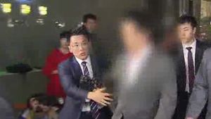 '성 접대 의혹' 건설업자 경찰 출석&hellip;"김학의 몰라"