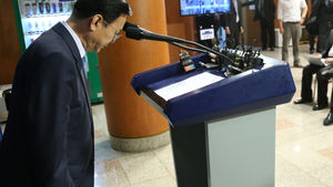 이남기 홍보수석 "윤창중 부적절 행동, 국민&middot;대통령에 사과"