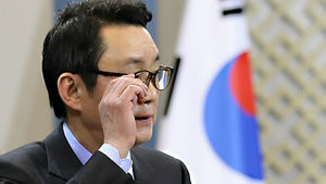 윤창중, 뉴욕서 호텔방으로 인턴 불러 술 주문 부탁