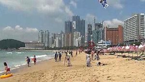 [부산] 해수욕장 다음 달 1일 개장&hellip;안전 점검