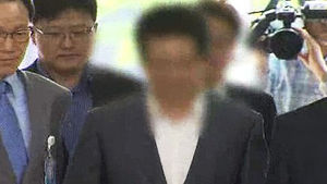 성 접대 의혹 건설업자 재소환&hellip;대질 조사 예정