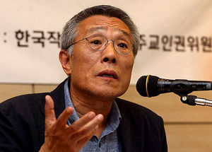 황석영 '책 사재기' 조사요청에 검찰ㆍ공정위 갈등