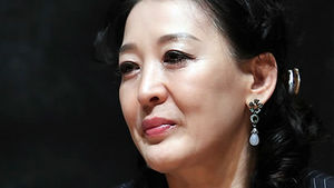 윤석화 연극 '딸에게 보내는 편지' 공연 취소