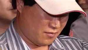 이대우, 시외버스 타고 버젓이&hellip;'뻥' 뚫린 수사망