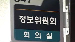 국정원 '대화록' 전격 공개&hellip;야당 수령 거부