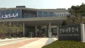 세종시 출범 1년&hellip;'행복도시' 갈 길이 멀다