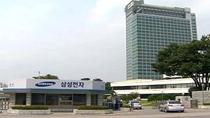 삼성전자 2분기 영업이익 사상 최대&hellip;주가는 약세