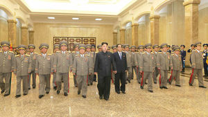 북한 김정은, 김일성 19주기에 금수산궁전 참배