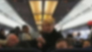기내서 정지된 신용카드로 면세품 사들인 30대 구속