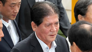 '인사비리 의혹' 부안군수 2차 검찰 소환