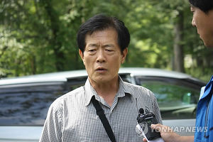 [핫포토] 인터뷰하는 알프스 조난 사고 생환자