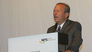 美전 재무장관 서머스 "대통령 단임제하자"