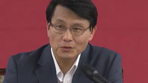 靑 무반응&hellip;새누리 "대선불복 촛불정치" 비판