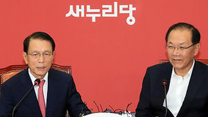 황우여, 김기춘에 "박근혜 정부 추진로켓 돼달라"