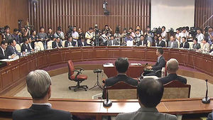 국정원 기관보고 진행&hellip;대선 개입 공방