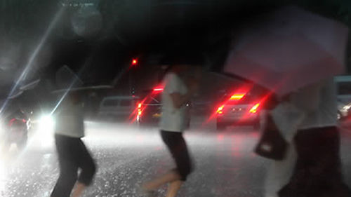 폭우 번개_500