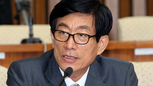 야당, '선서 거부' 원세훈&middot;김용판 등 검찰 고발