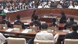 '국정원 직원 청문회' 한때 파행&hellip;여야 날 선 공방