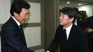 손학규, 장례식장서 김한길&middot;안철수와 '짧은 만남'