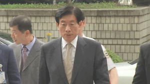 "국정원, 외부인에 월 300만원 줘 가며 댓글공작"