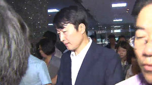 이석기 의원 집무실 압수수색 재개&hellip;출국금지