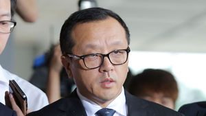 전재국 "완납까지 최선 다해 협력"&hellip;2시간 여 만에 귀가