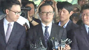 전재국씨 참고인 신분 출석해 검찰 조사