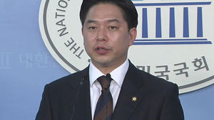 채 총장 사퇴에 청와대 '침묵'&hellip;민주 "검찰 길들이기" 비난
