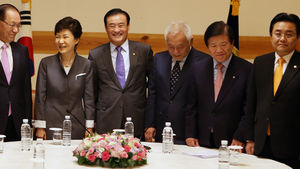 박 대통령-여야 대표 3자회담 종료