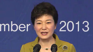 박근혜 대통령, '동북아 공동 역사교과서' 제안