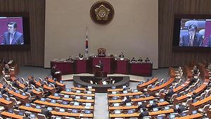 대정부질문, 사이버사령부 대선개입 의혹 공방