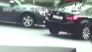 교차로 양보하는 척 하다 '쾅'&hellip;수십 명 사기단 검거