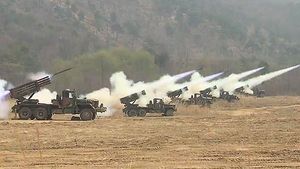 진지 타격용 '스파이크 미사일'의 위력&hellip;실사격 장면