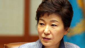 박 대통령, 감사원장 등 임명&hellip;"국회 무시" 야당 반발