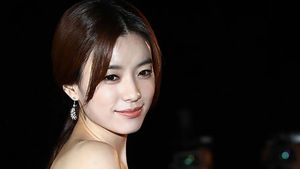 '사생활 폭로 협박' 한효주 전 매니저들 집행유예