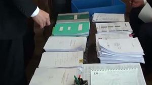 감정평가사&middot;은행직원이 짜고 28억 불법 대출&hellip;3배나 부풀려