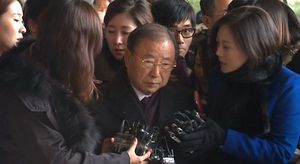 [생생영상] 조석래 효성그룹회장 소환&hellip;"성실히 조사받겠다"