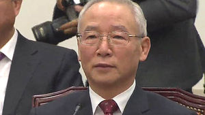 "국정원 정보요원 상시출입 폐지"&hellip;엇갈린 평가