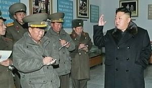[생생영상] 김정은 말마다 수첩 필기&hellip;얼어붙은 실세 3인