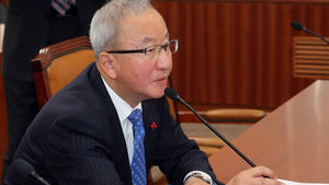 현오석 "공기업 부채, 과거 정책 잘못 어느 정도인지 공개할 것"