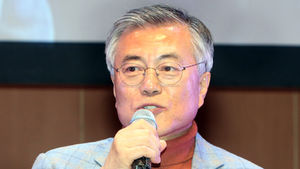 '오지 트레킹' 떠난 문재인&hellip;숨 고르며 신년구상