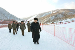 北 김정은, 마식령 스키장 시찰&hellip;리프트 타기도