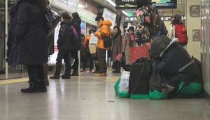 충무로역 봉지 할머니, 그녀의 집은 어디인가?