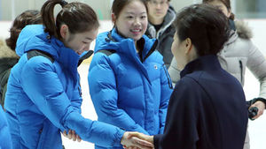 박 대통령, 태릉선수촌 방문&hellip;김연아&middot;이상화 격려