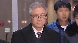 '1조원대 어음사기' 현재현 동양 회장 구속