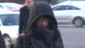 전국 '반짝 추위'&hellip;강원 영동에 최고 20cm 폭설