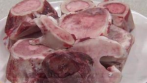 좋은 사골 고르려면?&hellip;"붉은 얼룩 확인하세요"