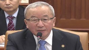 현오석 "국내외 금융시장 불안&hellip;순발력 있게 대응"