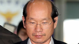 'SK 횡령사건 공범' 김원홍 씨 징역 3년 6월